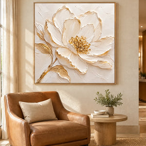 IVORY PETAL — Hotel, natural wood frame