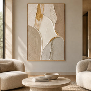 FOLDED SILENCE — Hotel, natural wood frame