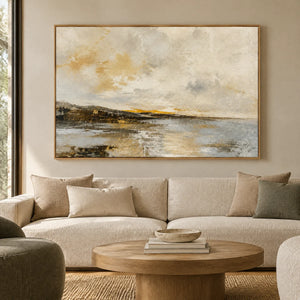 DISTANT QUIET — Hotel, natural wood frame
